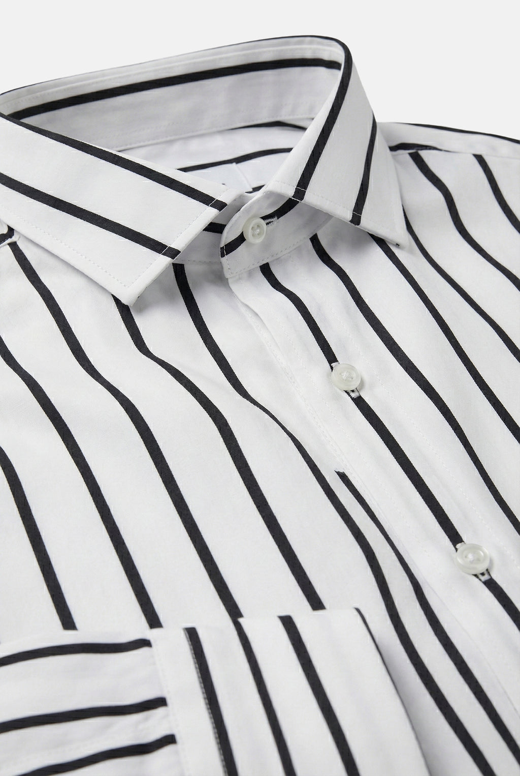 siyah-cizgili-beyaz-erkek-gomlek